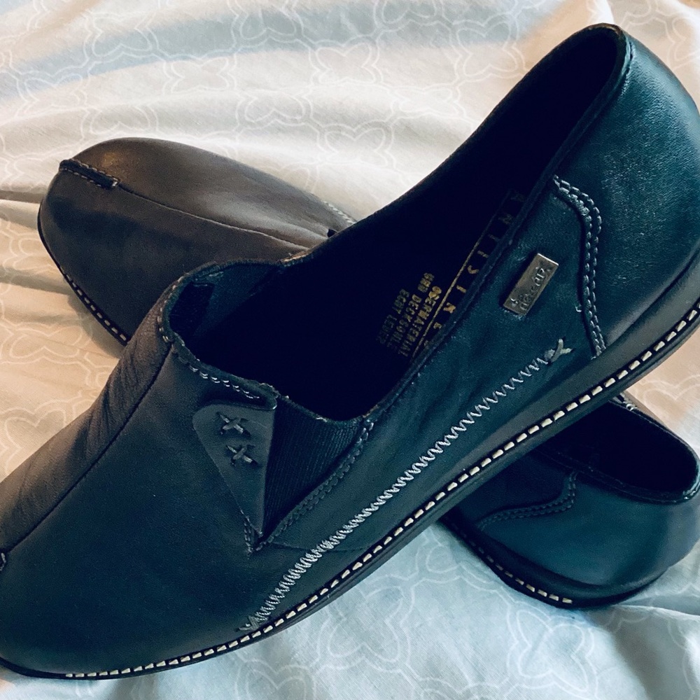 Reiker Black Leather Slip-On Shoes